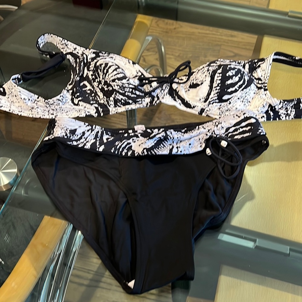 MIDUO BLACK W/WHITE BIKINI